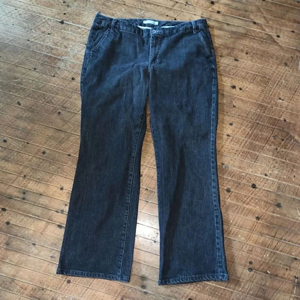 Chico’s faded black bootcut 2.5/14 comfortable travelcore jeans